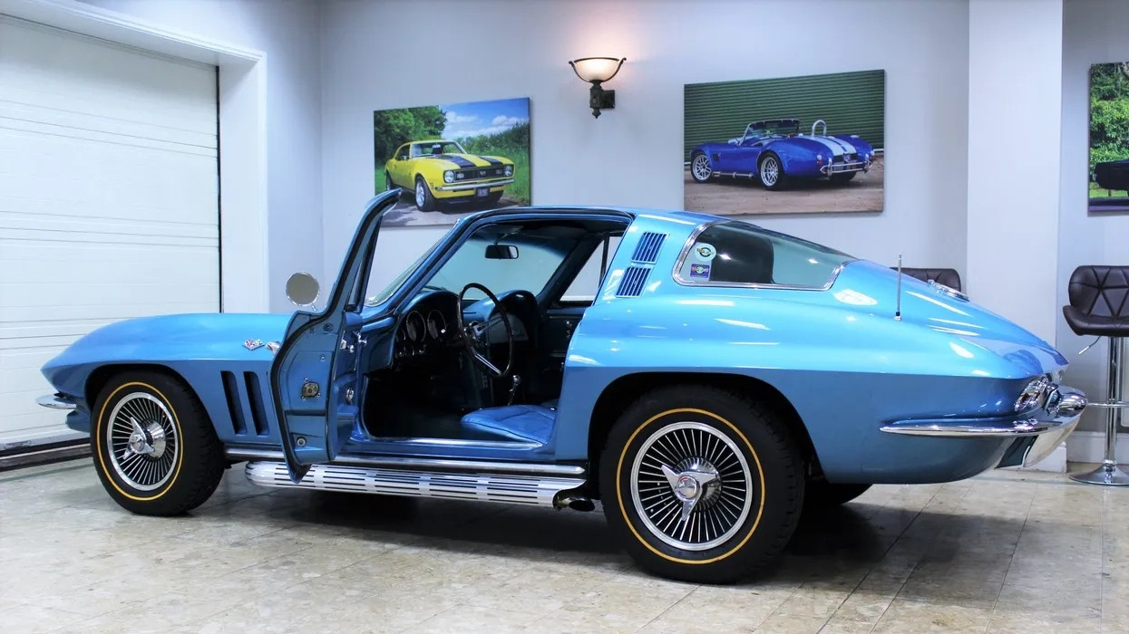 Corvette Generations/C2/C2 1965 Blue .jpg